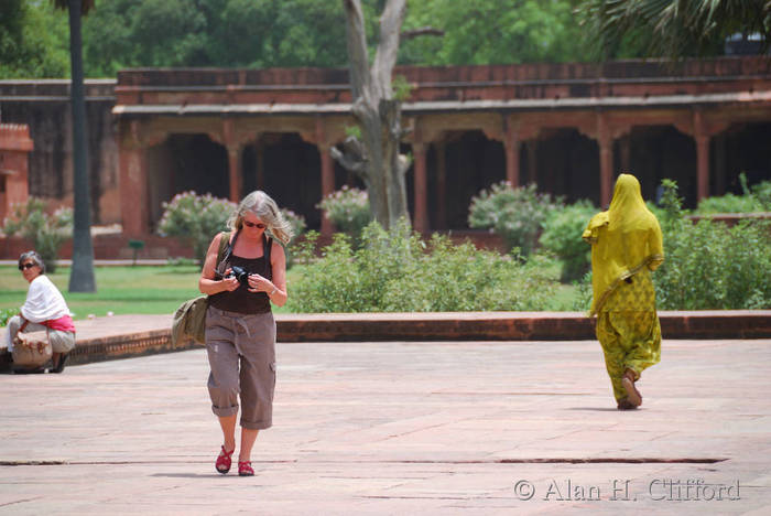 Margaret at the Tomb of Akbar the Great, Sikandra