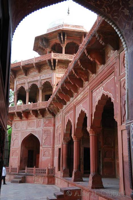 Taj Mahal Mosque