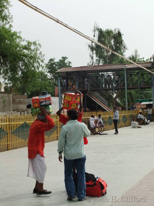 Porters at Sawai Madhopur railway station